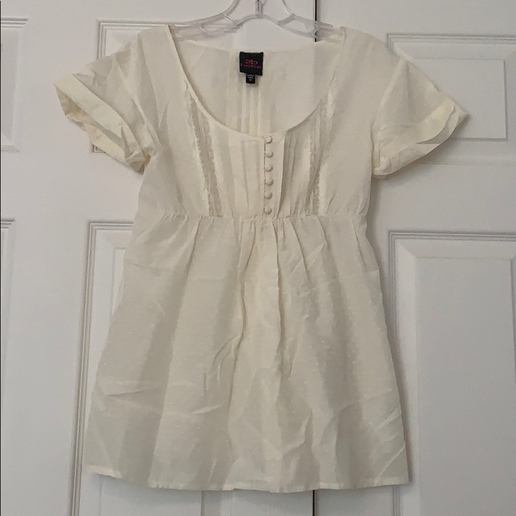 Cream Blouse with Lace Detailing NWT - Picture 1 of 4